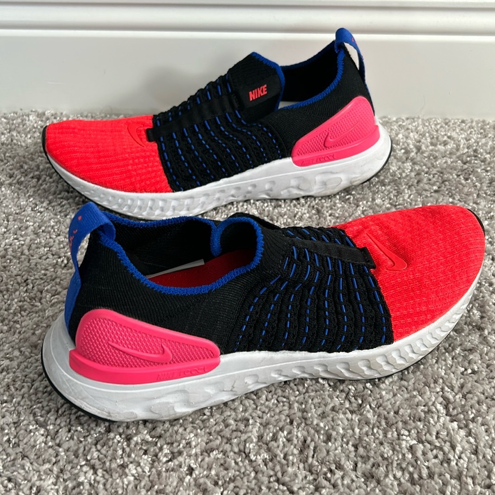 Nike women’s sneakers size 8.5